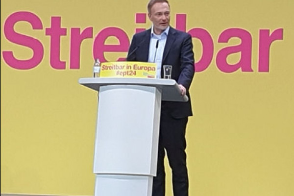 fdphx-eptberlin-65276FBB1-E98D-C719-4591-2D465B67BC5A.jpg