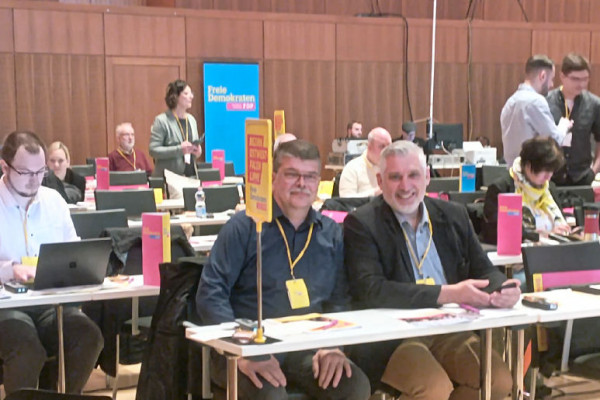 fdphx-lptduisburg-134A01AFE-2A13-3027-4D3D-6D9038237AB0.jpg