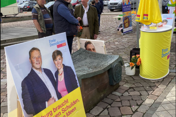 fdphx-wawahlstandkommneu3846D78D-03CC-1F88-2BB2-1B4A2914BC31.jpg